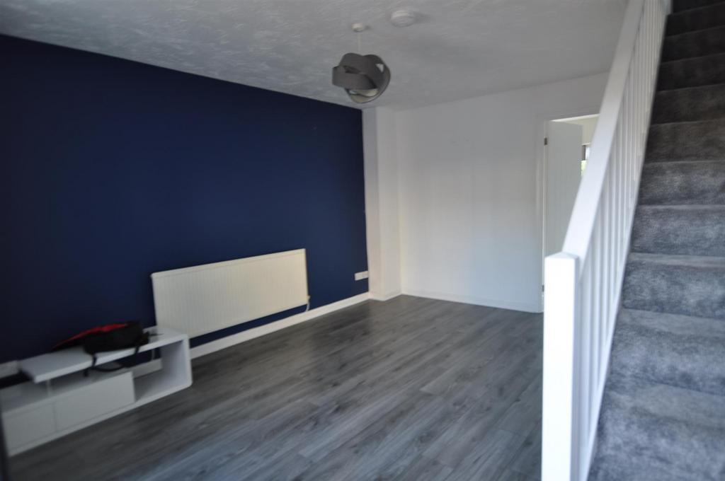 Waun Burgess, Carmarthen 2 bed end of terrace house £675 pcm (£156 pw)