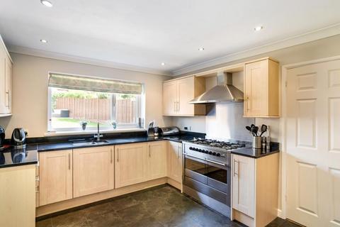 14 Dewey Close, Woodmancote, Cheltenham, GL52 9UF