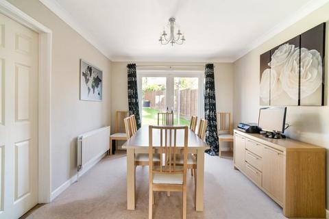 14 Dewey Close, Woodmancote, Cheltenham, GL52 9UF