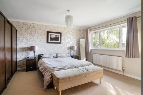 14 Dewey Close, Woodmancote, Cheltenham, GL52 9UF