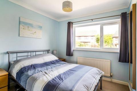 14 Dewey Close, Woodmancote, Cheltenham, GL52 9UF