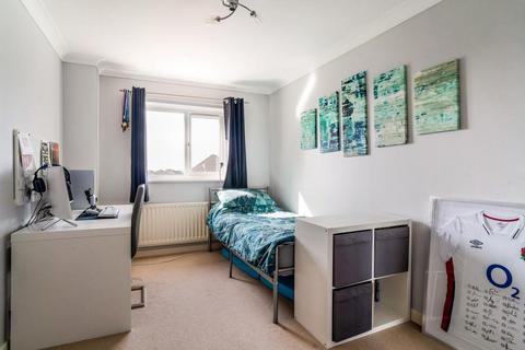 14 Dewey Close, Woodmancote, Cheltenham, GL52 9UF