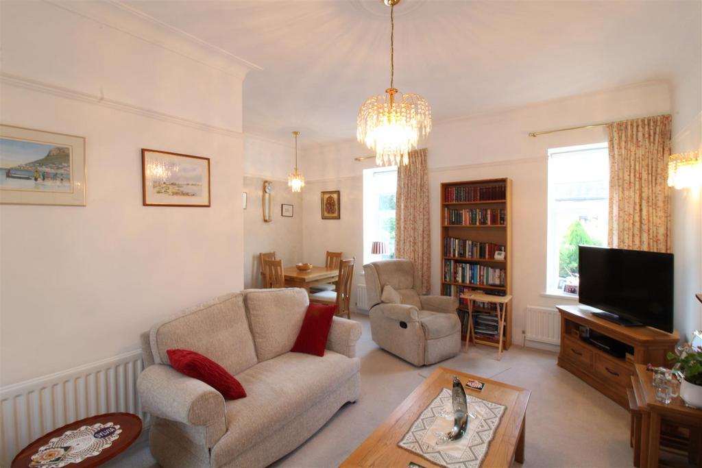 Low Gosforth Court, Melton Park, Gosforth, Newcastle Upon Tyne 2 bed semidetached bungalow for