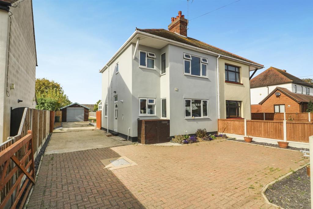 King Edward Avenue, BurnhamOnCrouch 3 bed semidetached house for