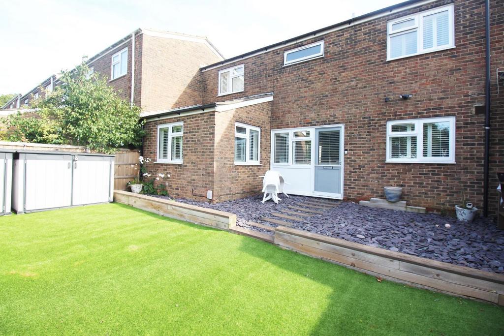 Grace Way, Stevenage 3 bed terraced house for sale £375,000