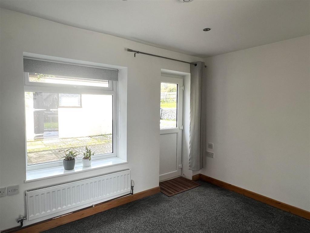 Additional Reception Room: