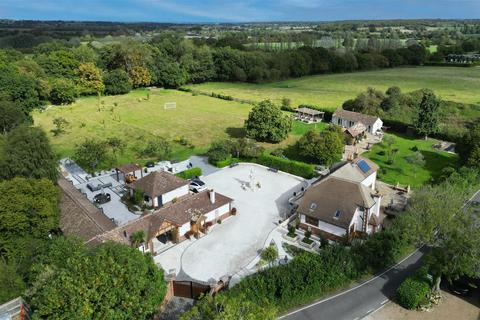 6 bedroom detached house for sale, * SIGNATURE HOME * Hay Green Lane, Hook End, Brentwood