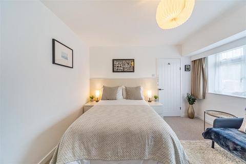 17 Glen Drive, Oakham, LE15 6SB