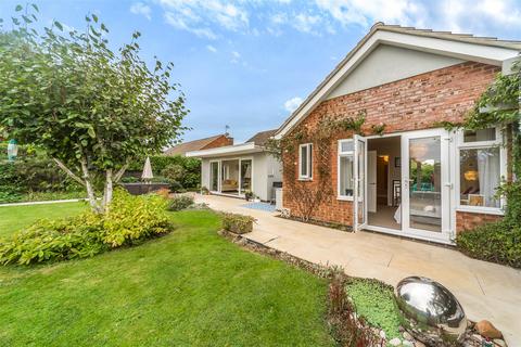 17 Glen Drive, Oakham, LE15 6SB