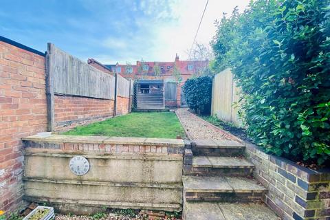 16 Edward Street, Warwick, CV34 4JU