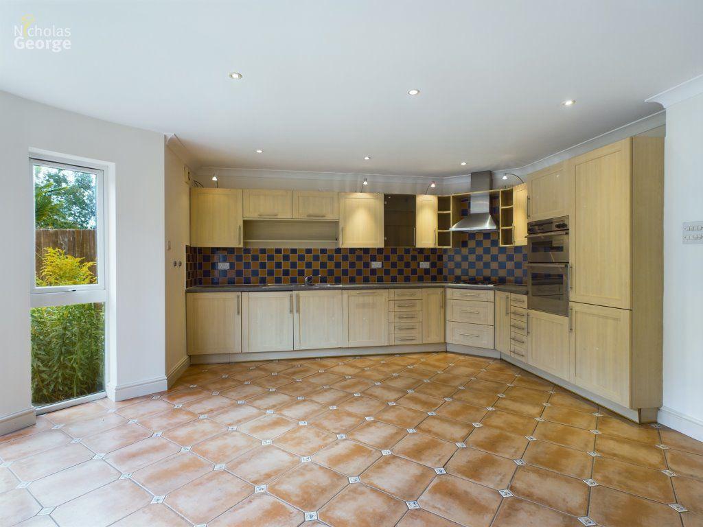 Boundary Drive, Moseley 4 bed house £1,995 pcm (£460 pw)