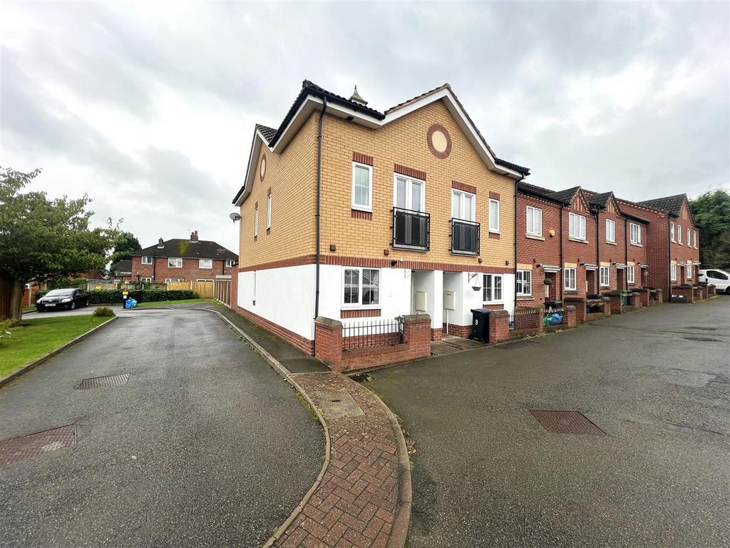 Milestone Croft, Halesowen, B63 2 bed house £775 pcm (£179 pw)