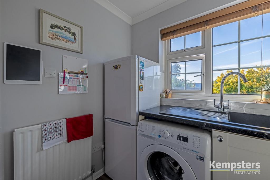 Kitchen 4.jpg