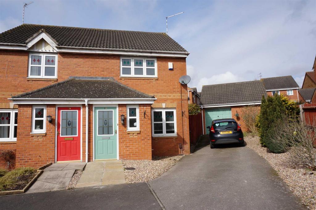 Impey Close, Thorpe Astley, Leicester 3 bed semidetached house £995