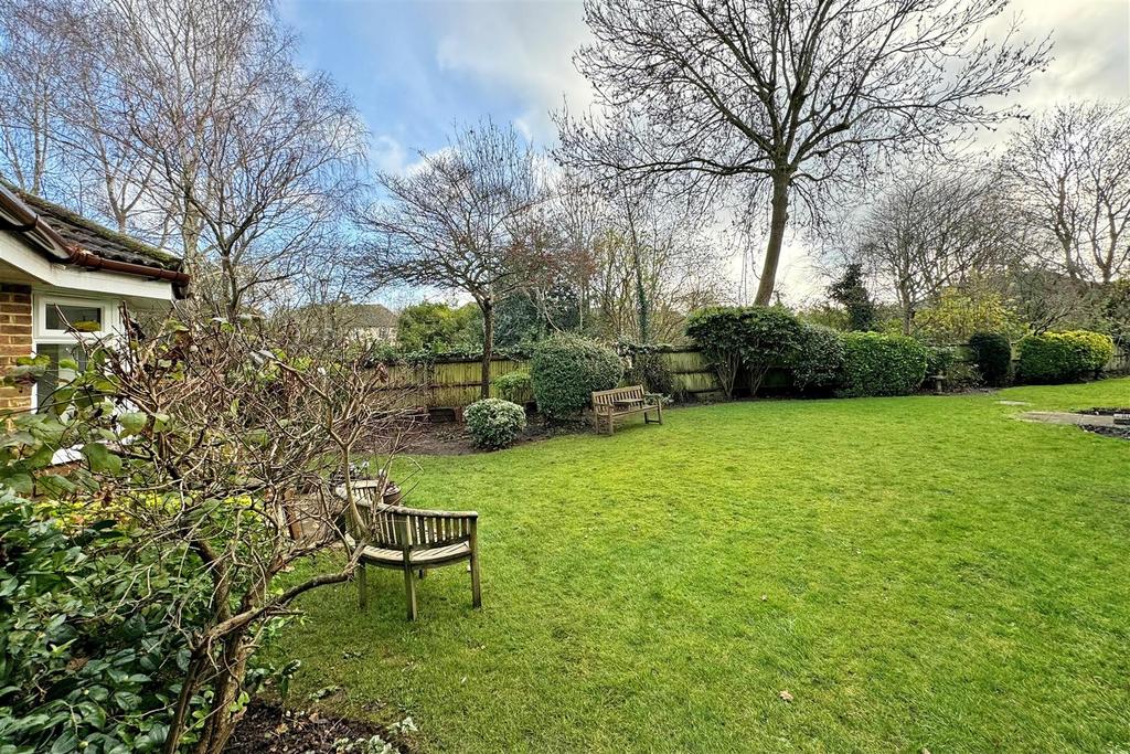 Allingham Court 2 bed retirement property for sale £320,000