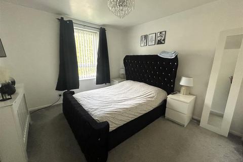 2 bedroom flat for sale, Butchers Lane, Halesowen