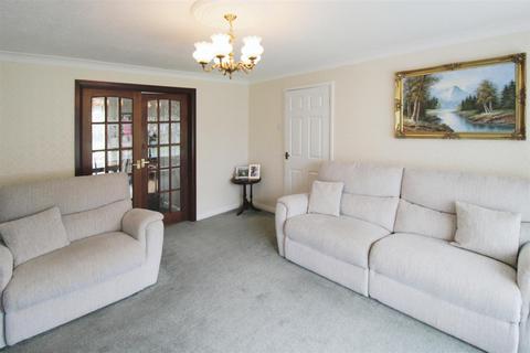 4 bedroom house for sale, Fennel Grove, South Shields