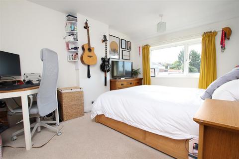 15 Sullivan Road, Exeter, EX2 5RA