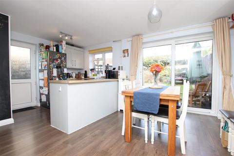 15 Sullivan Road, Exeter, EX2 5RA