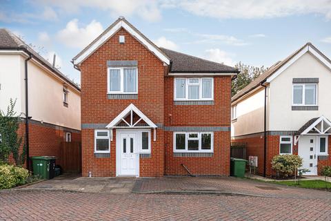 2 Vale Close, Epsom, KT18 6HL