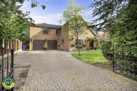 6 bedroom detached house for sale, St. Nicholas's Way, Bawtry, Doncaster