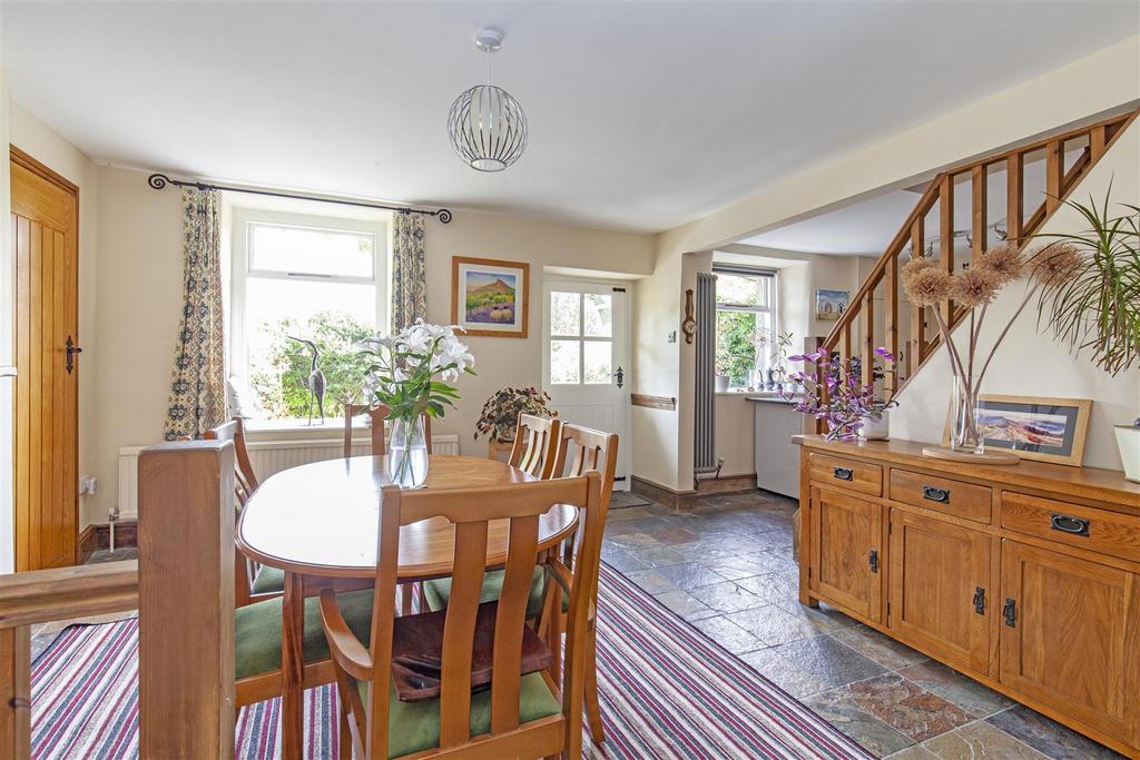 Dining Room-3.jpg