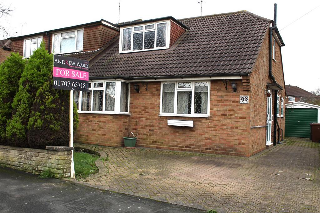 Sunnybank Road, Potters Bar EN6 3 bed semidetached bungalow for sale