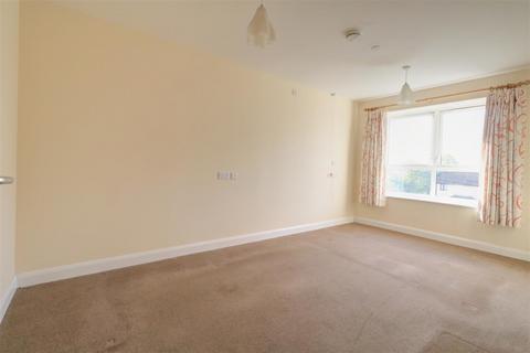 2 bedroom apartment for sale, 37 Burnham Court, Malmesbury