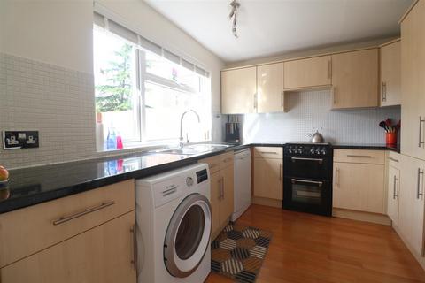 17 Shawbridge, Harlow, CM19 4NJ