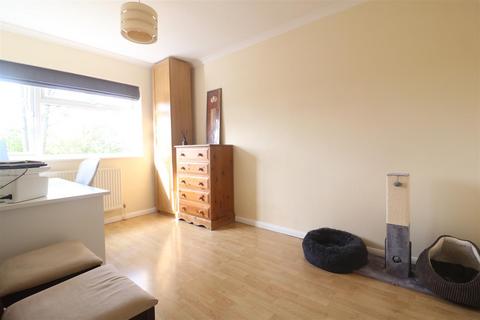 17 Shawbridge, Harlow, CM19 4NJ