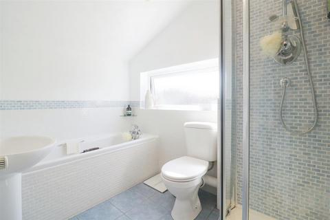 17 Shawbridge, Harlow, CM19 4NJ