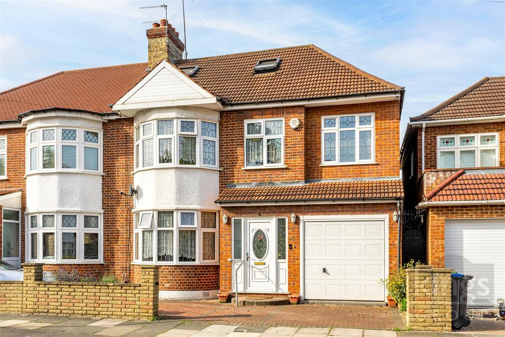 Pentyre Avenue, Edmonton, N18 6 bed semidetached house for sale £700,000