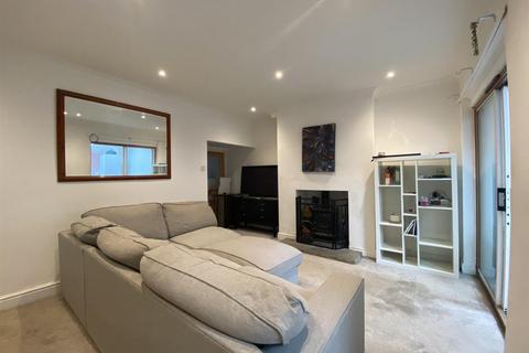 3 bedroom property for sale, Milburn Terrace, Leeming Bar, Northallerton
