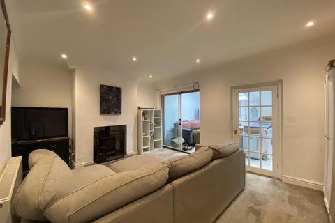 3 bedroom property for sale, Milburn Terrace, Leeming Bar, Northallerton