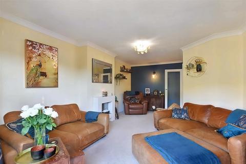 4 bedroom semi-detached house for sale - Downs View, Burham