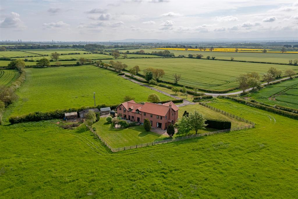 Back Lane, Long Newton StocktonOnTees TS21 8 bed house for sale £
