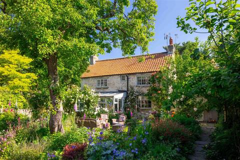 2 bedroom cottage for sale, Spa Lane, Wetherby LS23