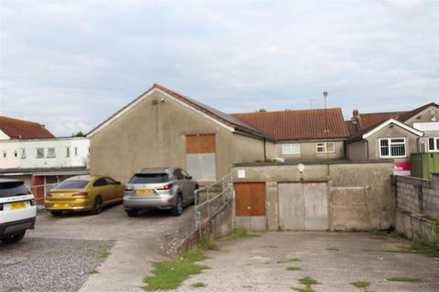 Property to rent - High Street, Keynsham, Bristol