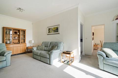 2 bedroom apartment for sale, Gloucester Court, Croxley Green, Rickmansworth, Hertfordshire, WD3