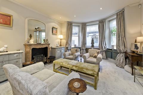 3 bedroom flat for sale, Cornwall Gardens, South Kensington SW7