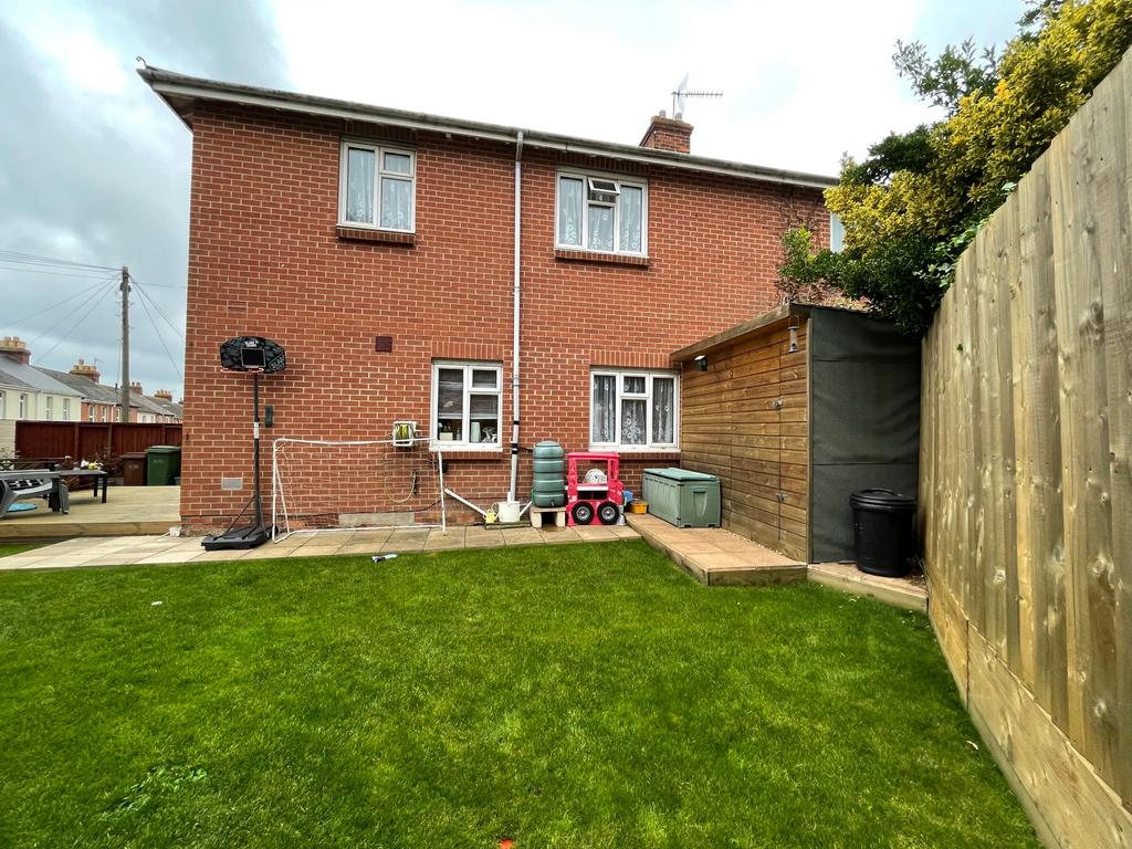 Short Road, Weymouth 3 bed semidetached house for sale £280,000