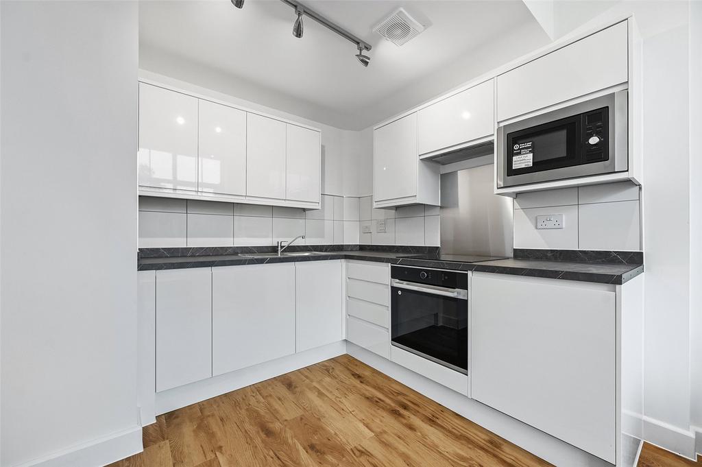 Apartment in London - View 2