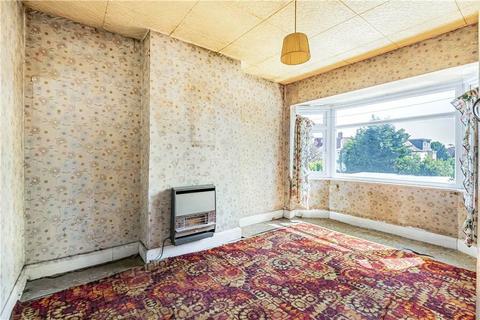 40 Lyncroft Gardens, Hounslow, TW3 2QX