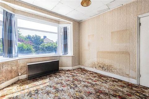 40 Lyncroft Gardens, Hounslow, TW3 2QX