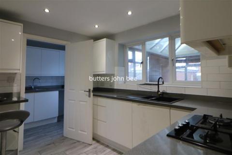 4 bedroom detached house to rent, James Atkinson Way