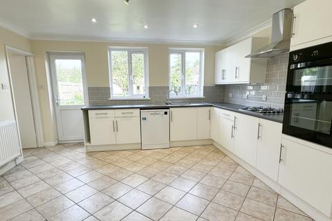 4 bedroom semi-detached house to rent, Headington, Oxford