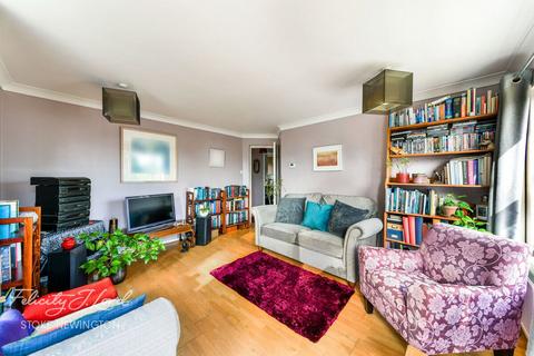 2 bedroom flat for sale, Watermint Quay, Craven Walk, Stoke Newington, N16