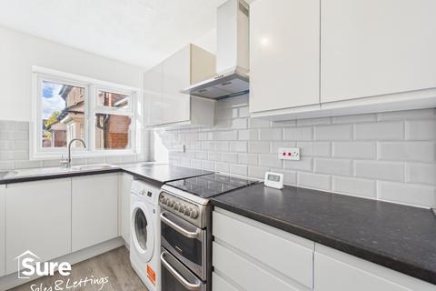 2 bedroom end of terrace house to rent, Thistle Close, Hemel Hempstead, Hertfordshire, HP1 2DE