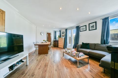 2 bedroom apartment for sale, Regents Gate House, Horseferry Road, London, E14