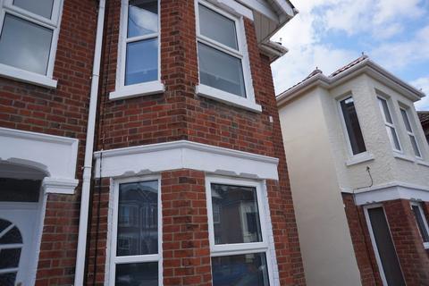 5 bedroom semi-detached house to rent, Southampton SO15